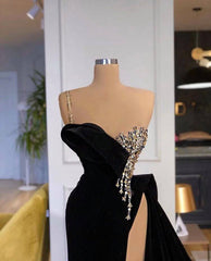 Gorgeous Black Split Front One Shoulder Prom Dress With Beading