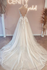 Modest Long V-Neck Sleeveless Lace Backless Wedding Dresses Online
