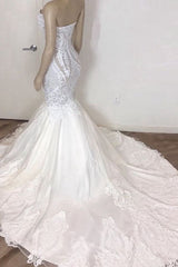 Amazing Long Mermaid Strapless Appliques Lace Wedding Dress