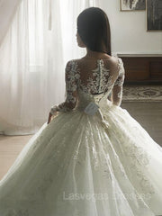 Ball Gown Scoop Court Train Tulle Wedding Dresses With Appliques Lace
