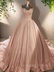 Ball Gown Sweetheart Court Train Satin Evening Dresses With Appliques Lace