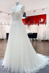 Classy Long A-line Tulle V Neck Sleeveless Lace Wedding Dress