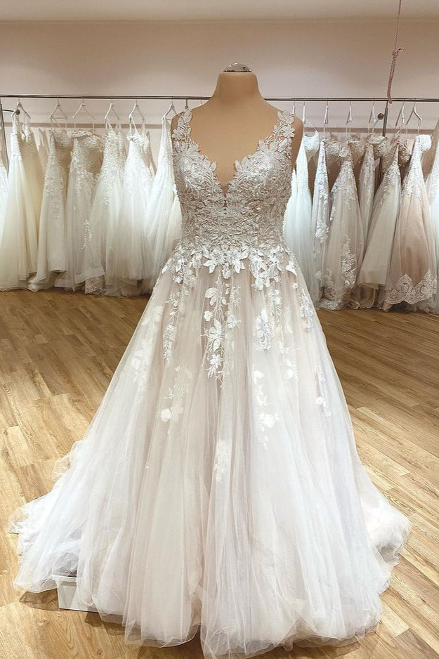 Elegant Long A-Line Sweetheart Appliques Lace Tulle Wedding Dress