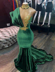 Emerald Green Evening Dresses High Neck Appliques Gold Lace Mermaid Prom Dresses Sexy Formal Velvet Party Gowns