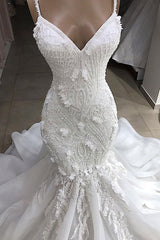 Long Mermaid Spaghetti Strap Appliques Lace Wedding Dress